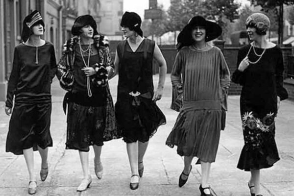 Reviving Roaring Twenties Glamour: The Timeless Appeal Of 1920s Dress Style For Modern Women