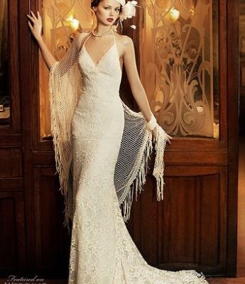 Step Back In Time With A 1920s Inspired Wedding Dress For A Vintage Vibe!