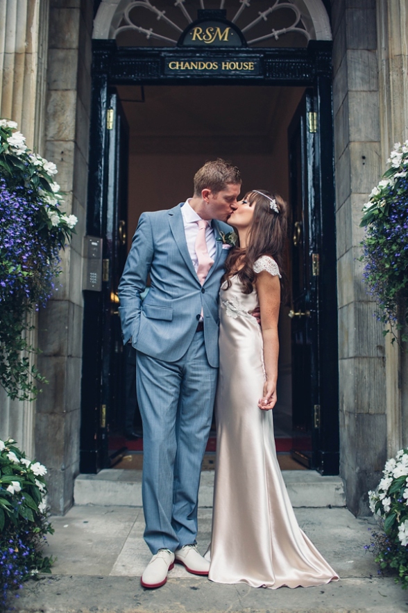 Step Back In Time With A 1930s Inspired Wedding Dress For A Vintage Touch Of Elegance