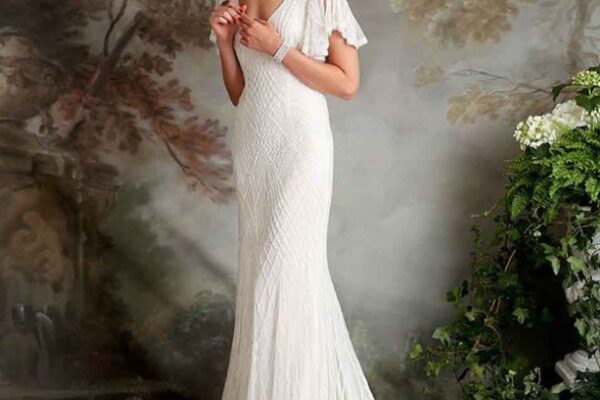 Step Back In Time With A Stunning 1920s-inspired Wedding Dress!