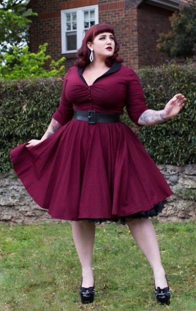 Step Back In Time With A Fabulous 50s Style Cocktail Dress For A Vintage Vibe!