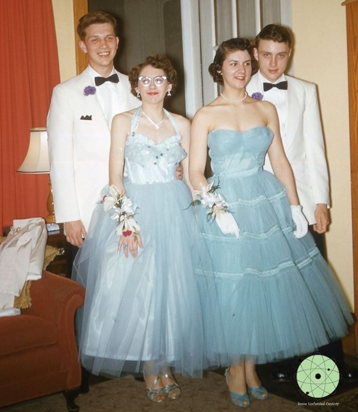 Get Retro Chic: Shop The Best 50s Style Prom Dresses For A Timeless Look!