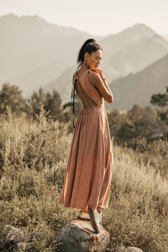 Boho Chic: Stand Out In Style With These Stunning Wedding Guest Dresses