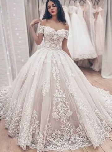 Enchanting Elegance: Discover Your Fairytale Cinderella Style Wedding Dress